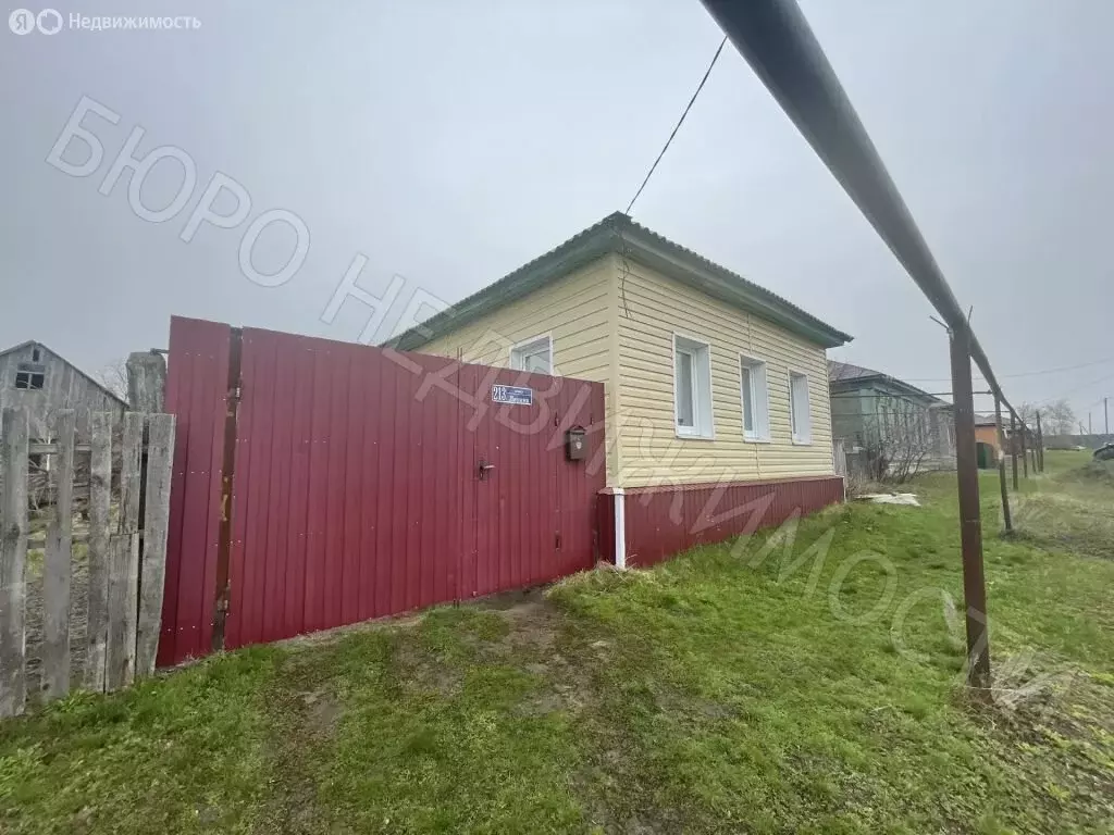 Дом в Балашовский район, рабочий посёлок Пинеровка, улица Ленина, 213 ... - Фото 2