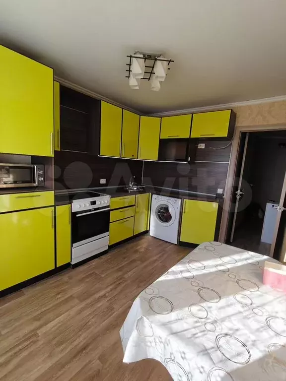1-к. квартира, 40 м, 9/9 эт. - Фото 0