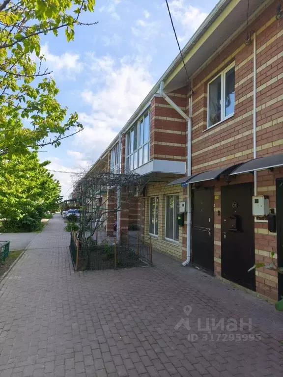 3-к кв. Краснодарский край, Ейск ул. Герцена, 88/5 (84.4 м) - Фото 0