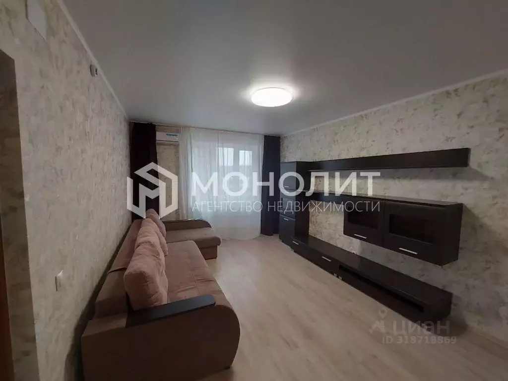 2-к кв. Белгородская область, Старый Оскол Степной мкр, 32 (65.0 м) - Фото 1