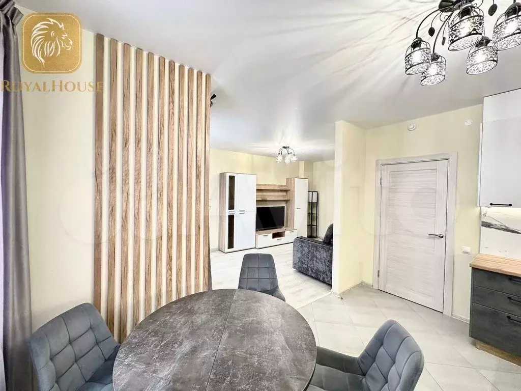 3-к. квартира, 90 м, 3/17 эт. - Фото 1