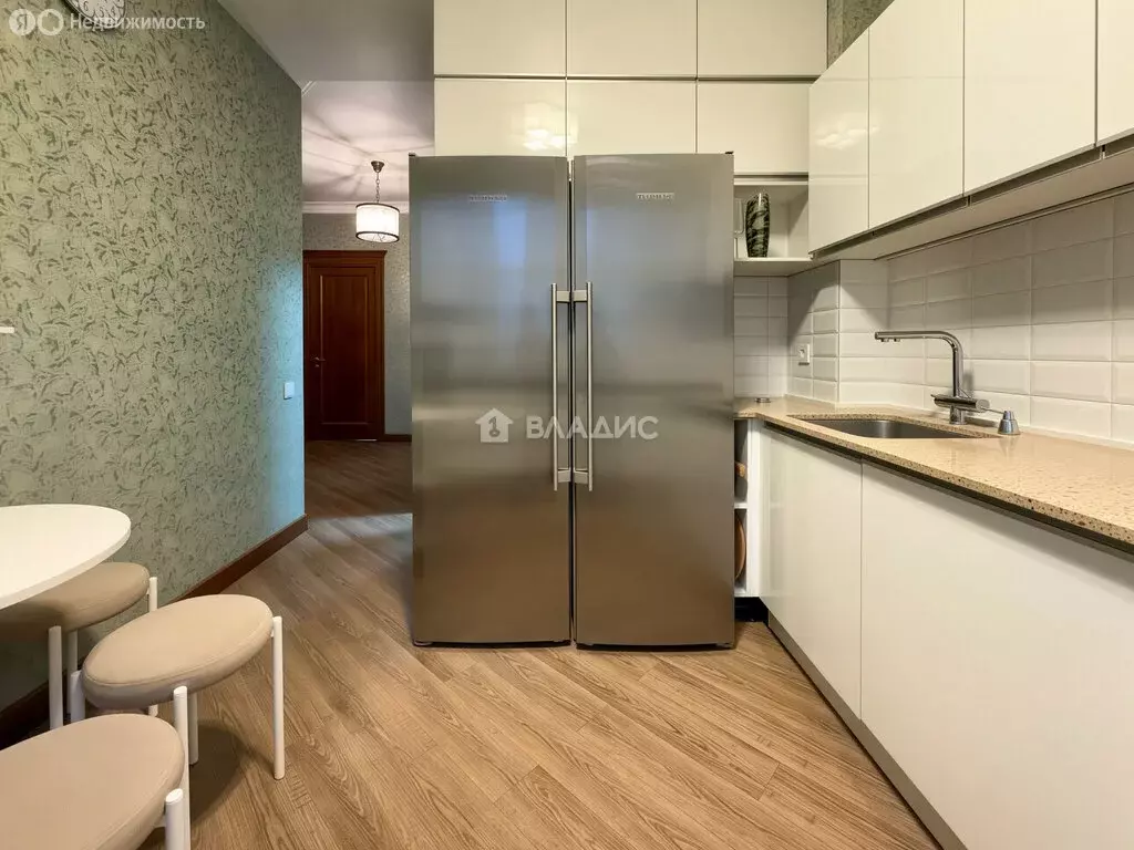 3-комнатная квартира: Нижний Новгород, улица Краснодонцев, 5 (662 м) - Фото 2