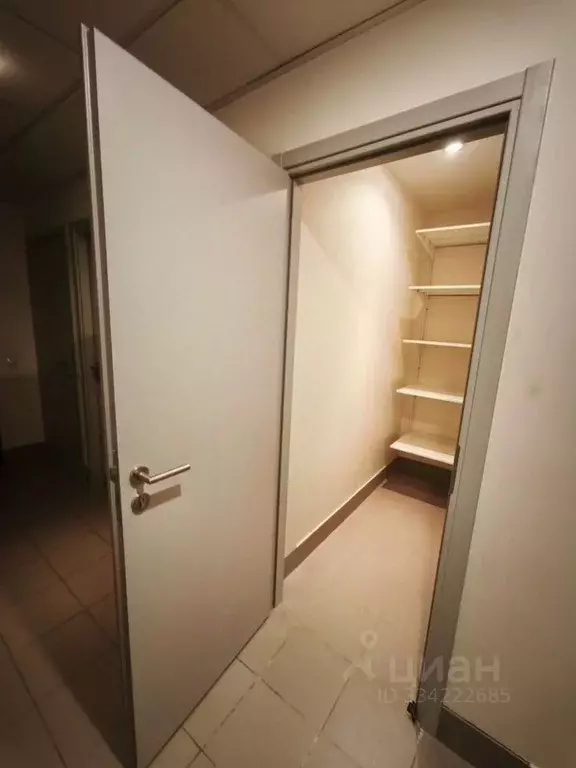 Гараж в Санкт-Петербург ул. Академика Павлова, 7 (10 м) - Фото 1