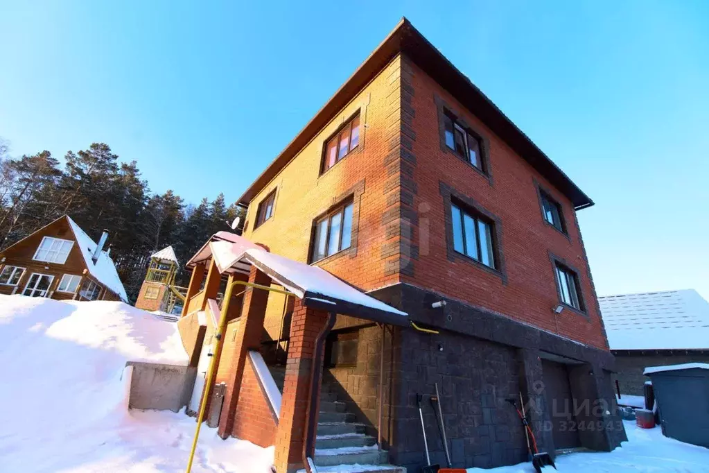 Дом в Томская область, Томск ул. Нарочанская (255 м) - Фото 1