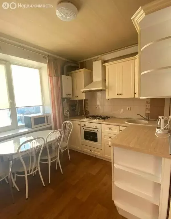 2-комнатная квартира: Каменск-Шахтинский, Больничная улица, 21 (50 м) - Фото 1