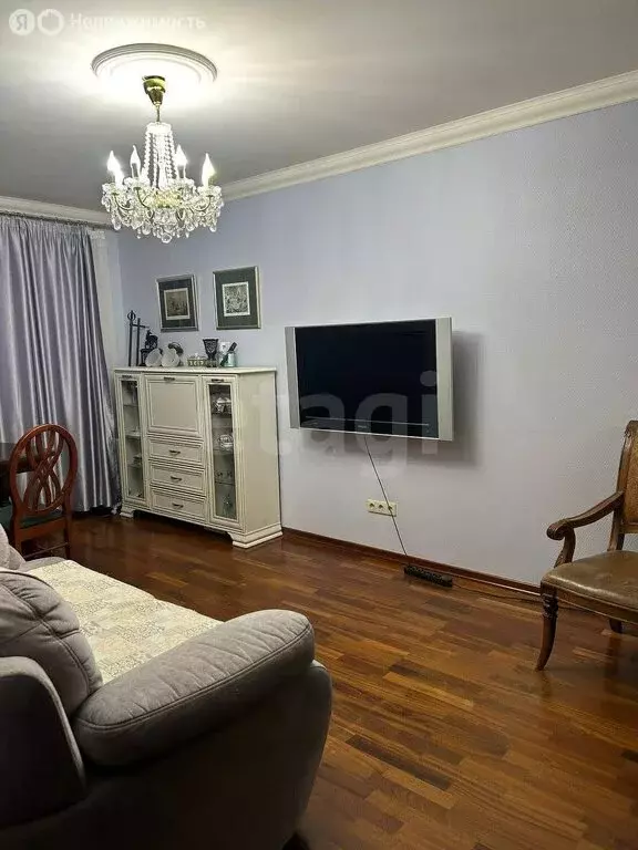 4-комнатная квартира: Якутск, улица Орджоникидзе, 8/1 (71.9 м) - Фото 1