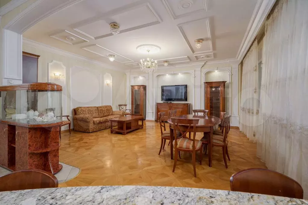 3-к. квартира, 150 м, 2/9 эт. - Фото 0