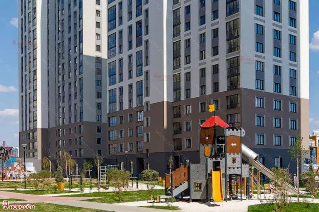 3-к кв. Свердловская область, Екатеринбург ул. Академика Парина, 40 ... - Фото 0