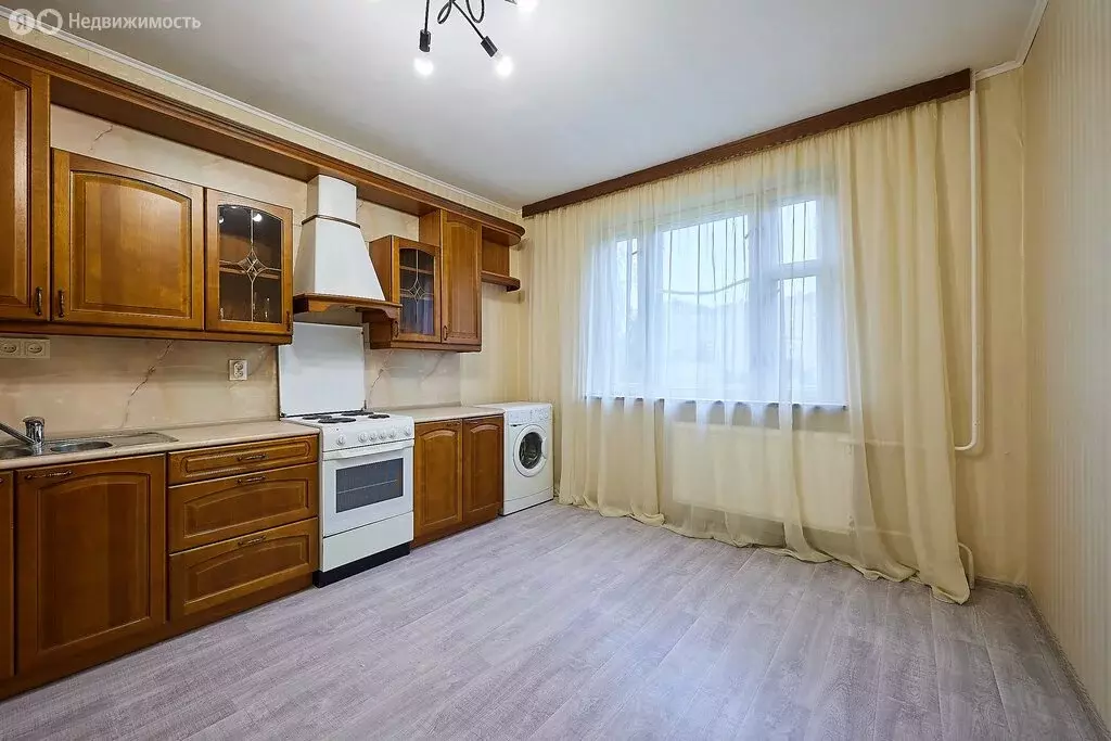 3-комнатная квартира: Санкт-Петербург, улица Ворошилова, 5к2 (80 м) - Фото 1