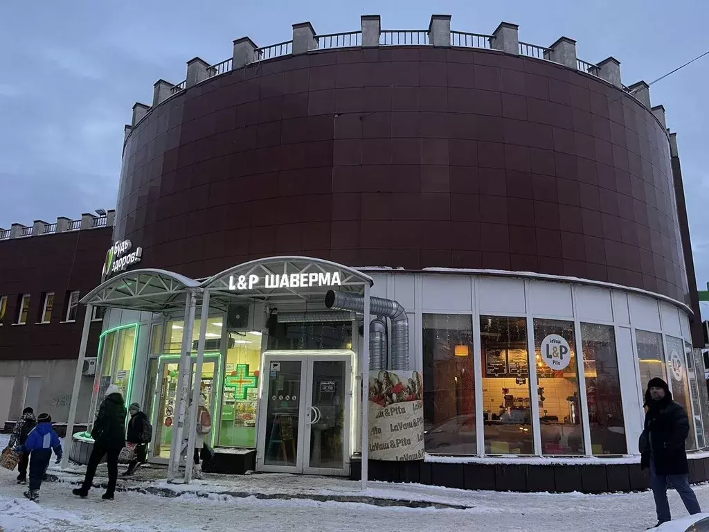 Торговая площадь в Ленинградская область, Гатчина ул. Чехова, 23 (95 ... - Фото 1