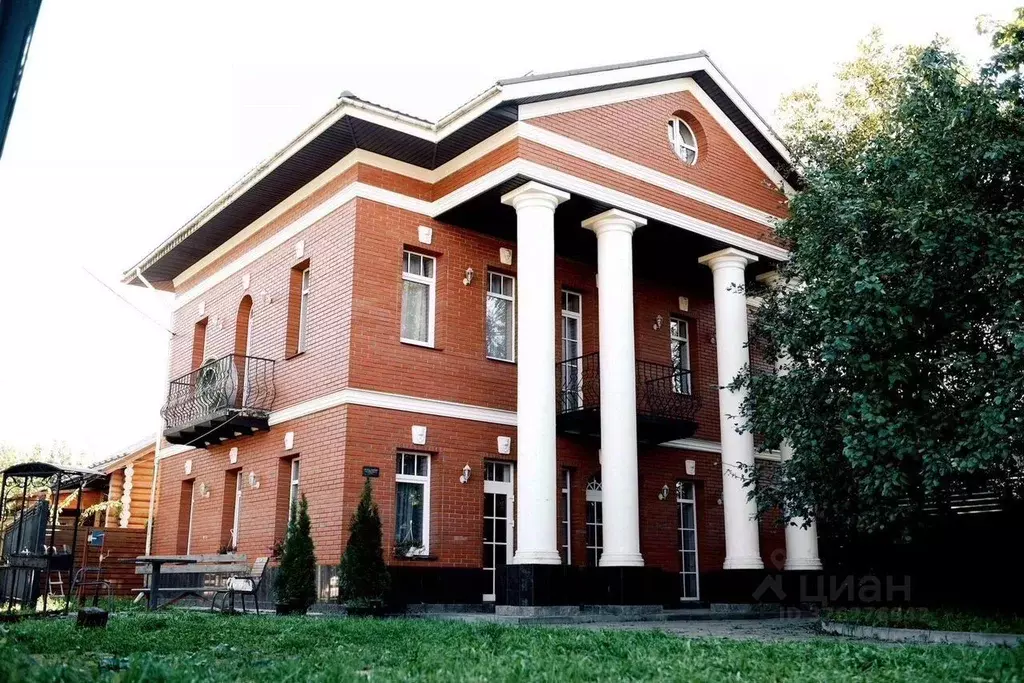 Дом в Санкт-Петербург пос. Парголово, ул. Шишкина, 109 (238 м) - Фото 1