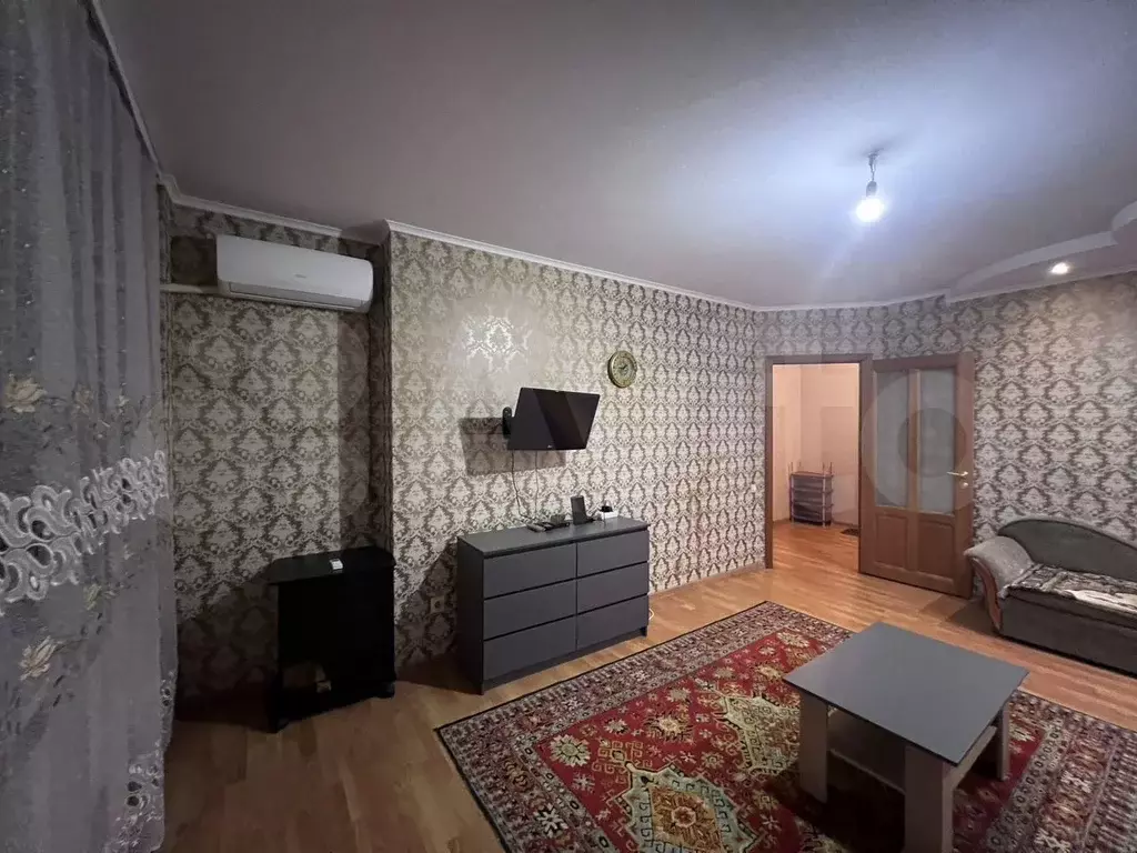 1-к. квартира, 45 м, 9/10 эт. - Фото 1