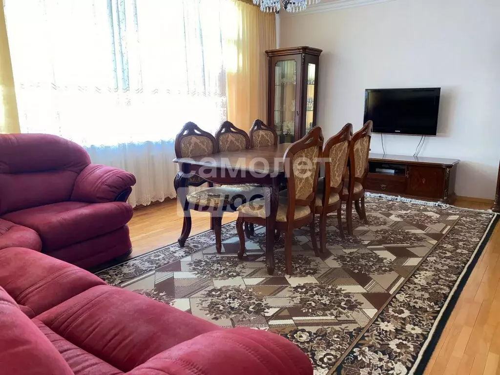 4-комнатная квартира: Нальчик, улица Карашаева, 10 (97 м) - Фото 1