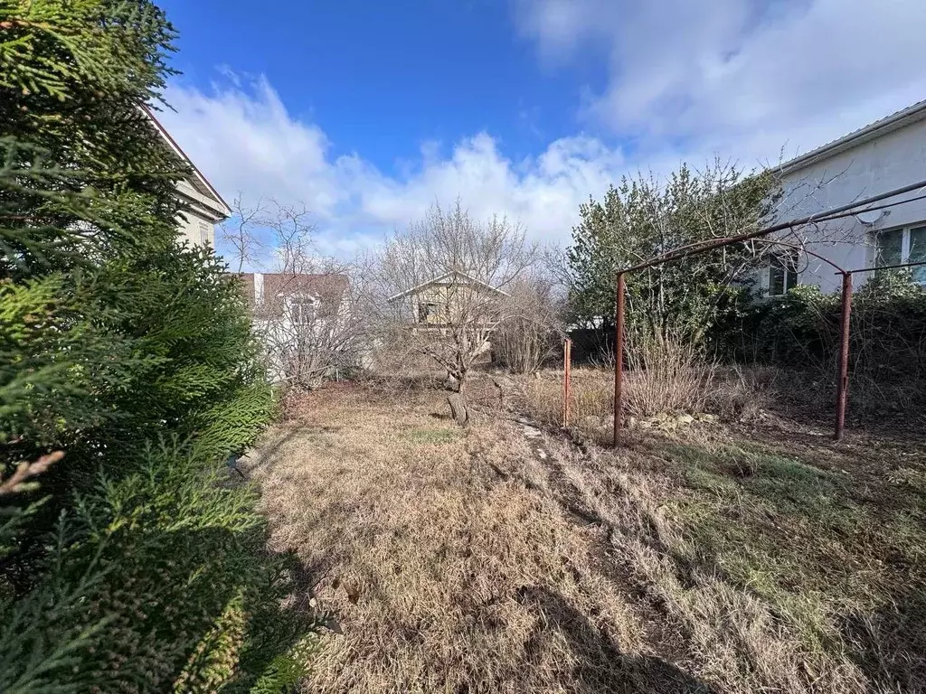 Участок в Севастополь ул. Еловая, 6 (6.5 сот.) - Фото 1