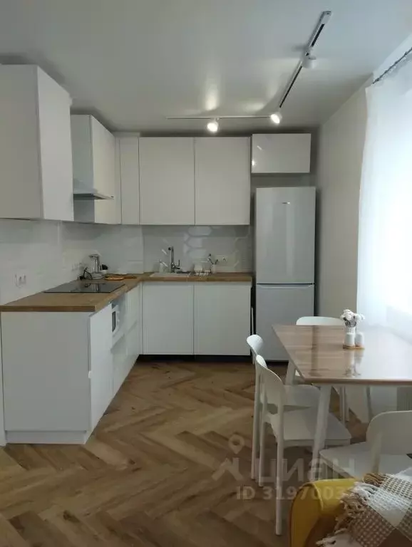 2-к кв. Волгоградская область, Волгоград ул. Расула Гамзатова, 21 ... - Фото 1