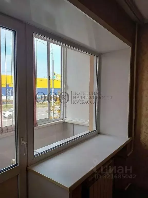 3-к кв. Кемеровская область, Кемерово Кузнецкий просп., 40 (54.8 м) - Фото 0