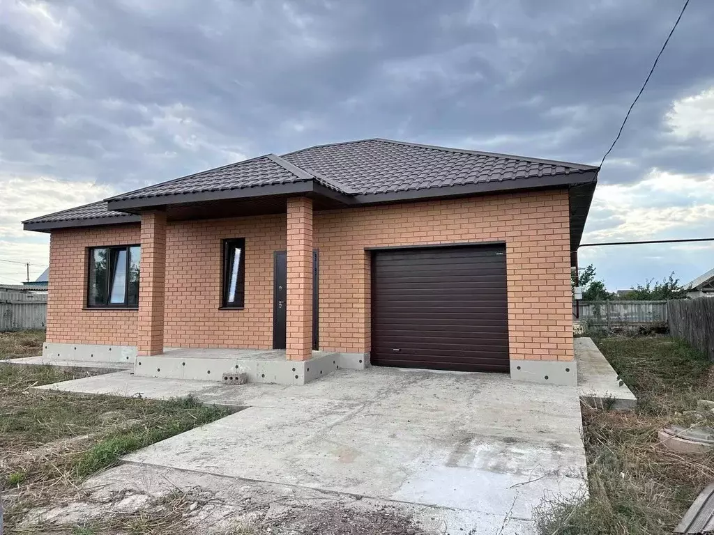 Дом в Оренбургская область, Оренбургский район, Красноуральский ... - Фото 1