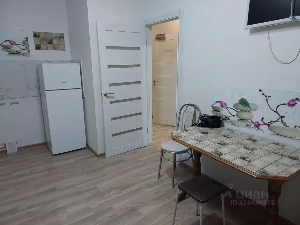 1-к кв. Крым, Симферополь просп. Александра Суворова (37.0 м) - Фото 2