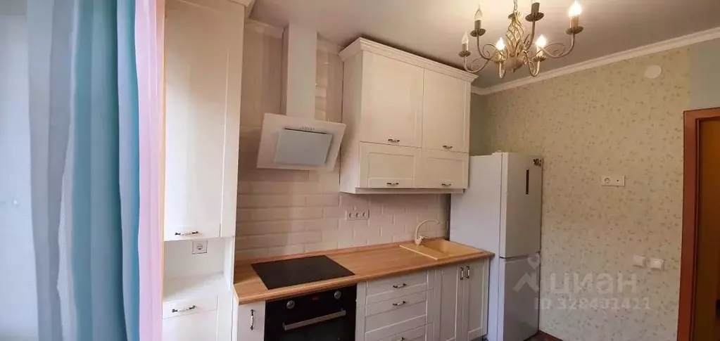 1-к кв. Татарстан, Казань ул. Рауиса Гареева, 100 (33.0 м) - Фото 2