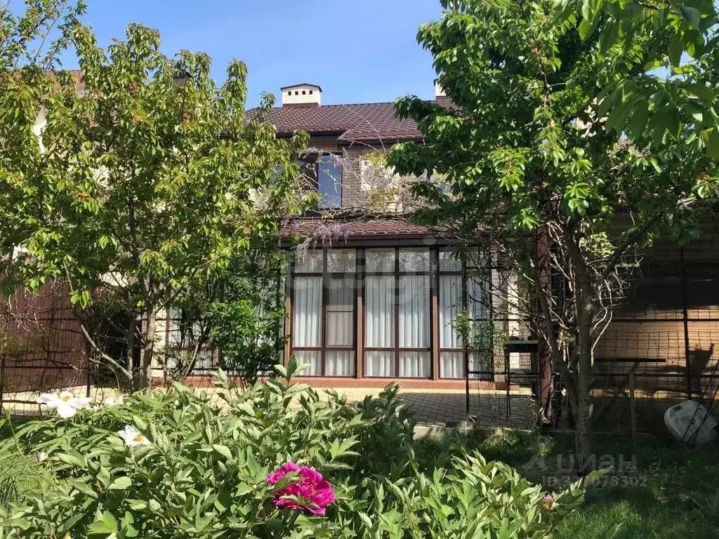 Дом в Ставропольский край, Минеральные Воды Октябрьская ул. (196 м) - Фото 1