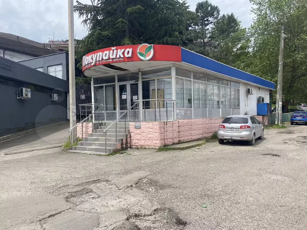 Торговая площадь, здание магазина - Фото 1