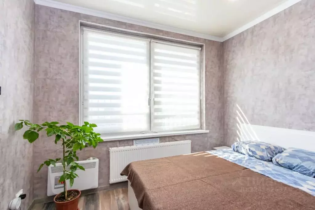 Студия Тюменская область, Тюмень ул. Фармана Салманова, 5 (26.9 м) - Фото 1