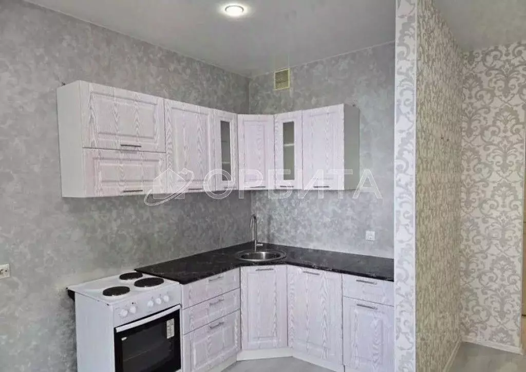 Студия Тюменская область, Тюмень ул. Тимофея Чаркова, 81к1 (29.0 м) - Фото 1