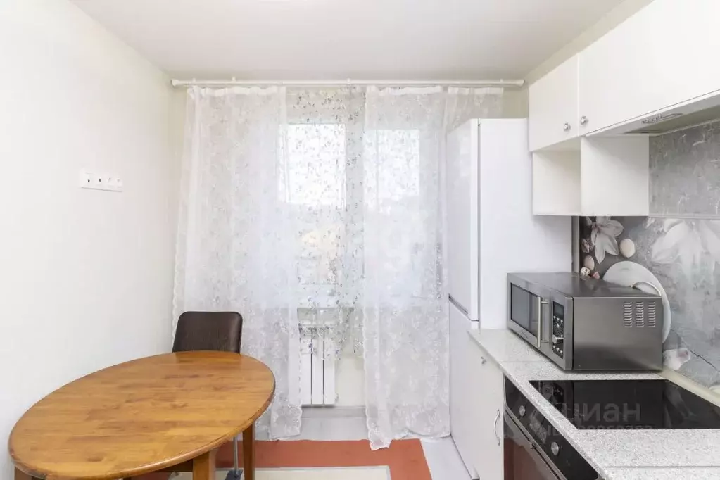 3-к кв. Тюменская область, Тюмень Профсоюзная ул., 70 (66.2 м) - Фото 1