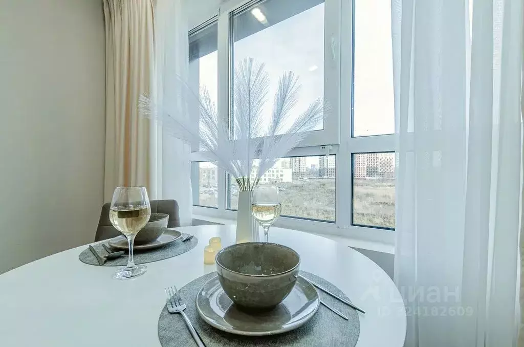 1-к кв. Татарстан, Казань ул. Рауиса Гареева, 105Б (34.0 м) - Фото 1