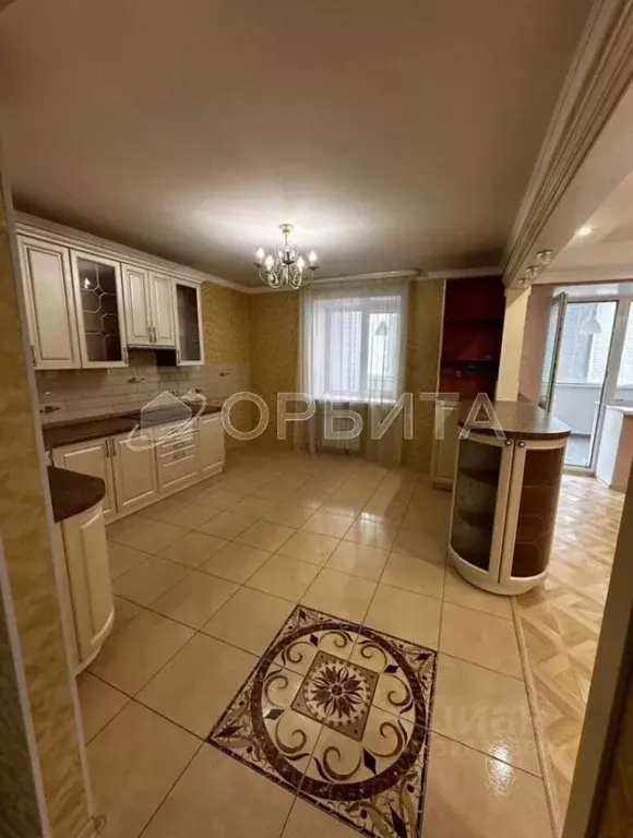 3-к кв. Тюменская область, Тюмень Депутатская ул., 80к1 (121.4 м) - Фото 1