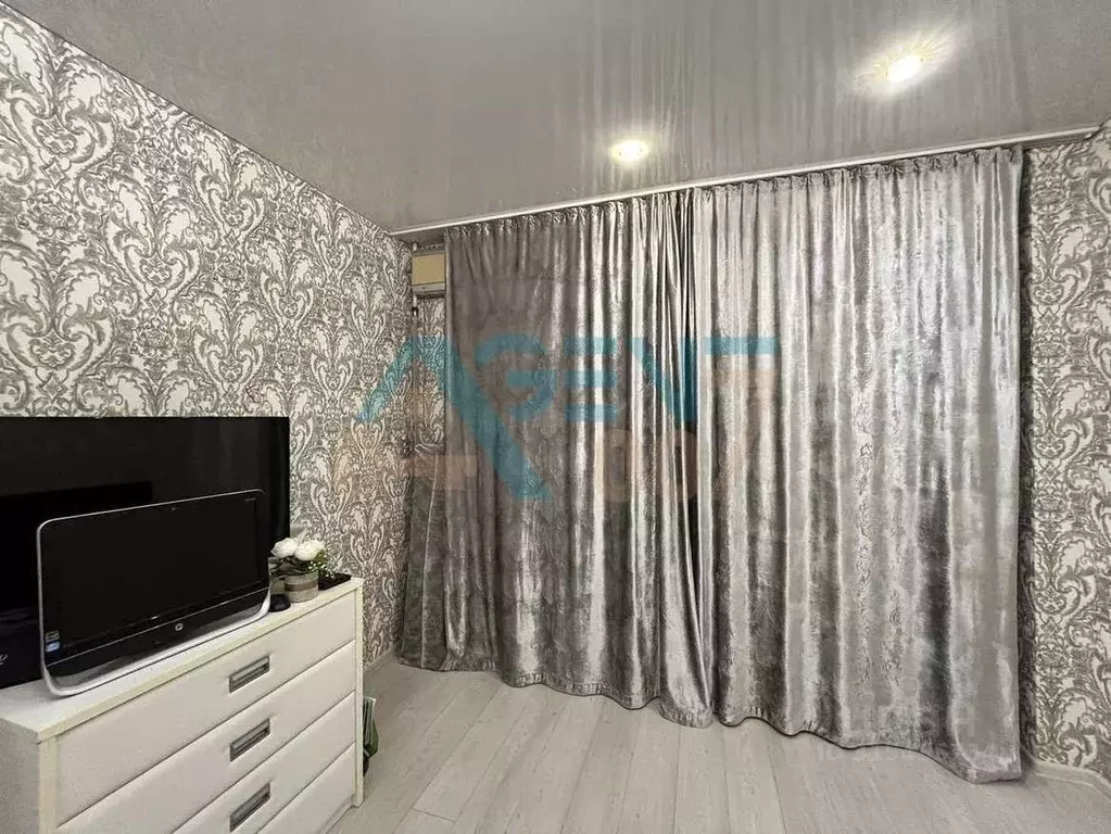 1-к кв. Белгородская область, Белгород ул. Есенина, 8 (40.0 м) - Фото 0