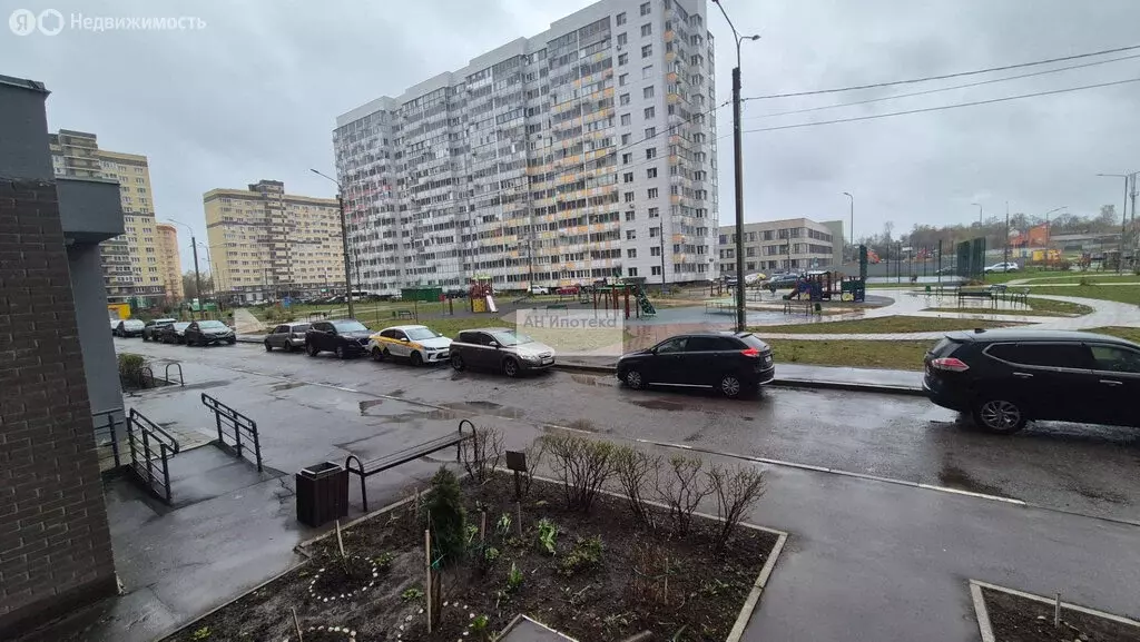 Квартира-студия: посёлок городского типа Свердловский, улица ... - Фото 2