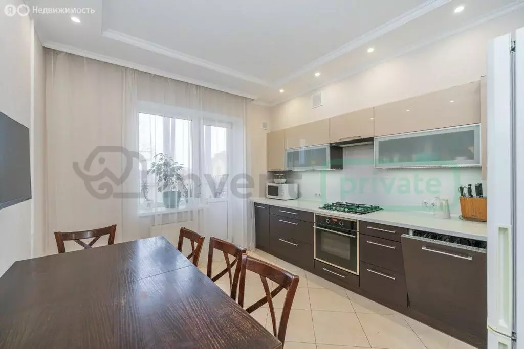 3-комнатная квартира: микрорайон Чкаловск, улица Лукашова, 48 (81.1 м) - Фото 1