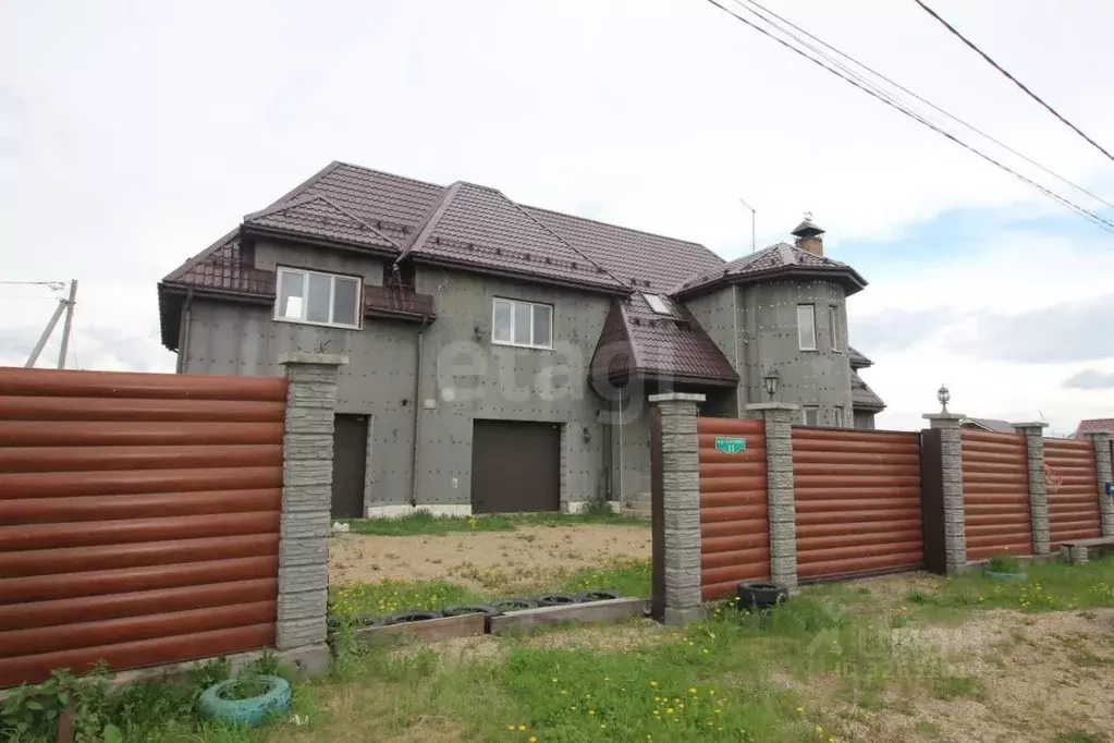 Дом в Красноярский край, Красноярск городской округ, д. Бугачево пер. ... - Фото 1