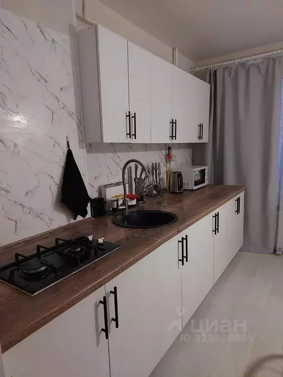 1-к кв. Саха (Якутия), Якутск 202-й мкр, 4 (35.0 м) - Фото 1