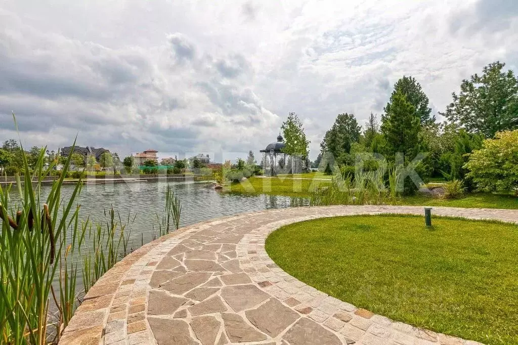 Участок в Московская область, Одинцовский городской округ, д. ... - Фото 1