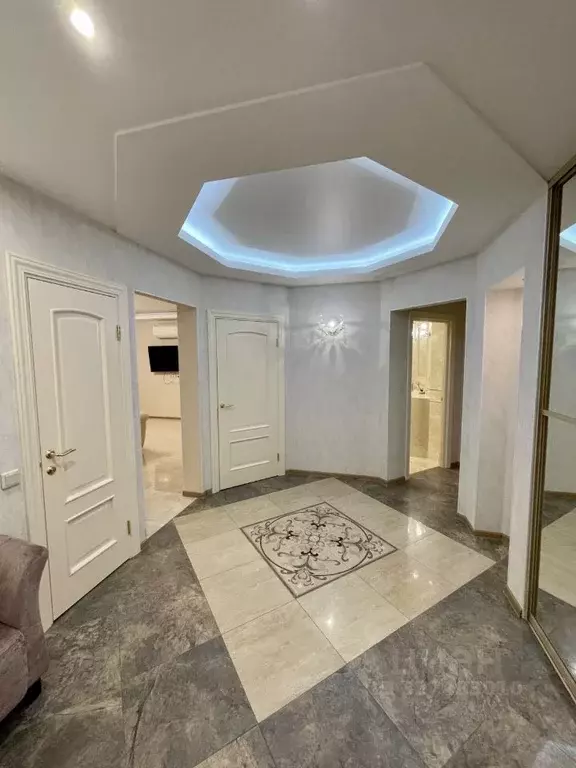 2-к кв. Санкт-Петербург ул. Беринга, 27к2 (90.0 м) - Фото 1