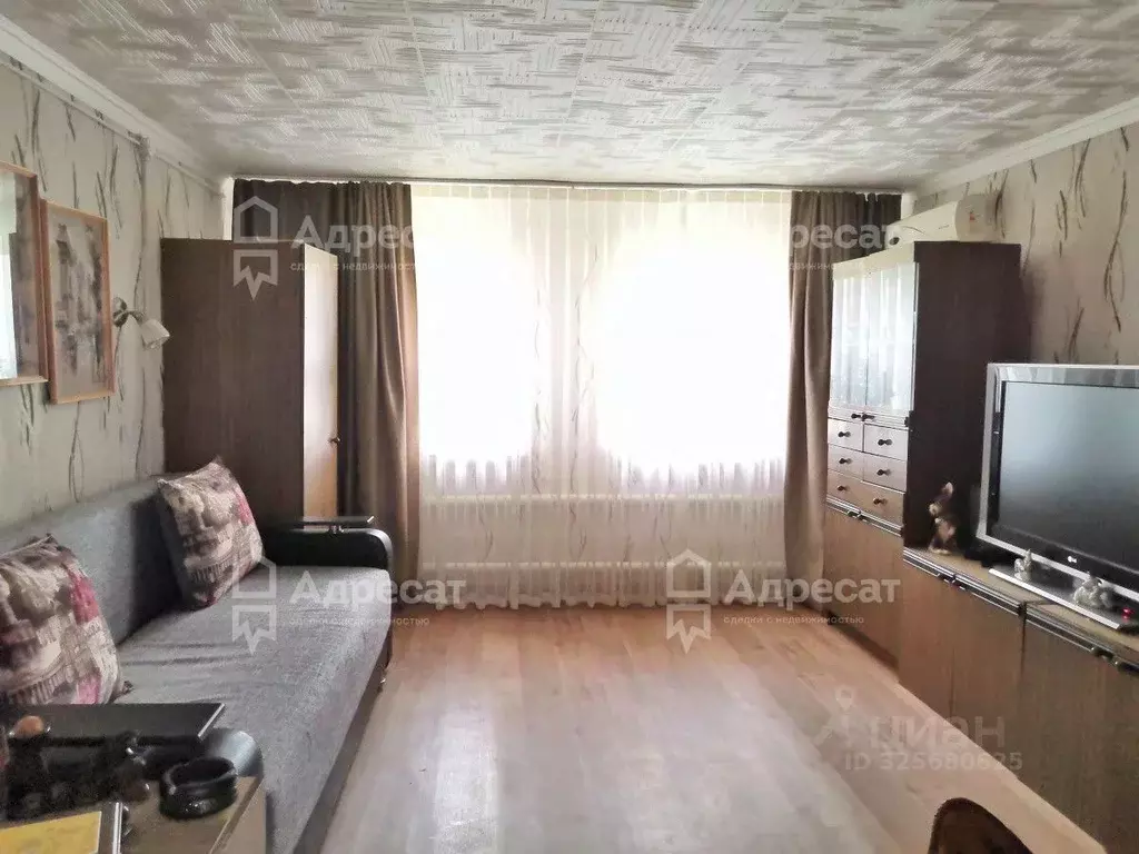 Дом в Волгоградская область, Дубовский район, Пичужинское с/пос, с. ... - Фото 1