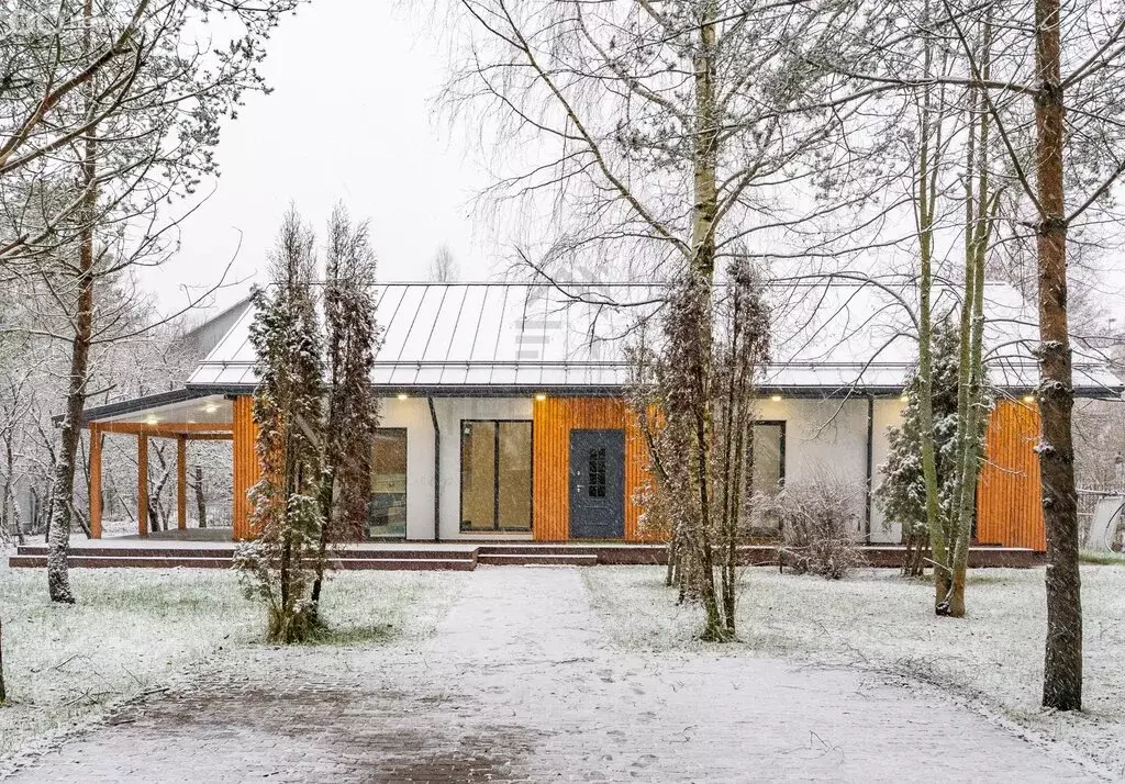 Дом в городской посёлок Ульяновка, улица Карла Маркса, 2 (160 м) - Фото 2