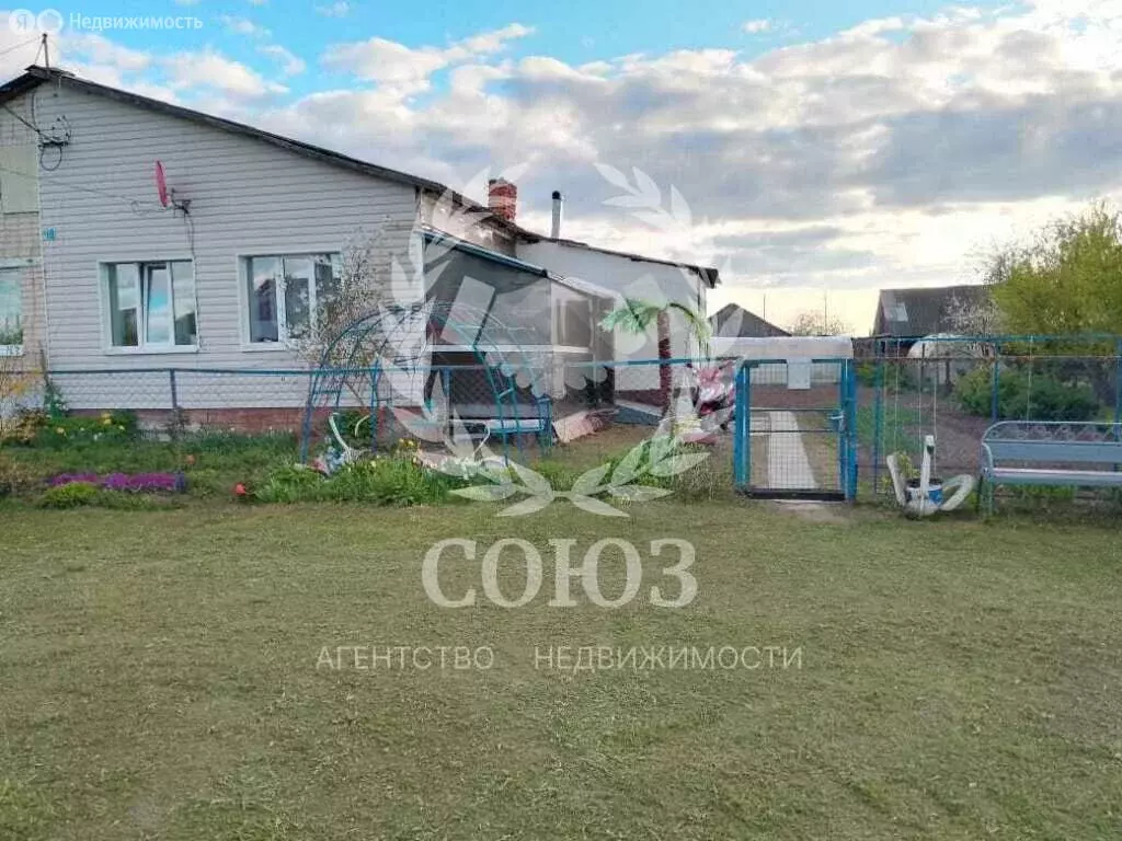 Дом в Сухиничский район, сельское поселение Юрьево, деревня Юрьево ... - Фото 0