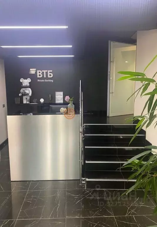 Офис в Тюменская область, Тюмень ул. Дзержинского, 6 (354 м) - Фото 1