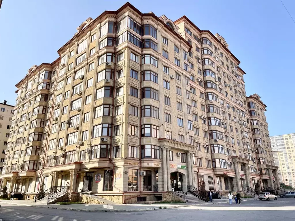 2-к кв. Дагестан, Каспийск ул. Молодежная, 8 (80.0 м) - Фото 0