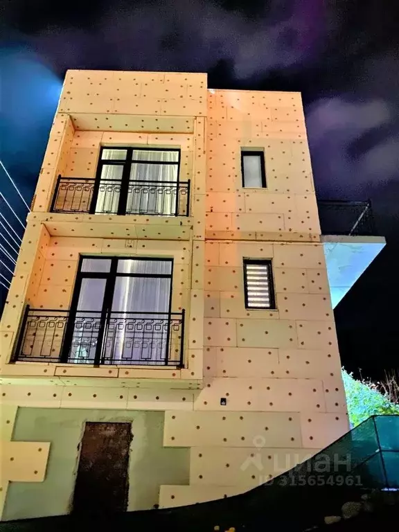 Дом в Крым, Ялта ул. Имени Умера Акмоллы Адаманова, 51 (360 м) - Фото 1