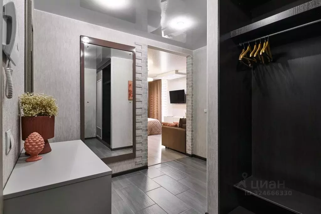 1-к кв. Тюменская область, Тюмень ул. 50 лет Октября, 57Ак1 (40.0 м) - Фото 2