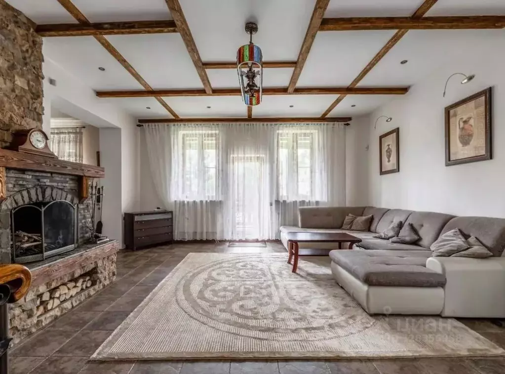 Дом в Москва с. Красная Пахра, ул. Садовая, 1 (253 м) - Фото 2