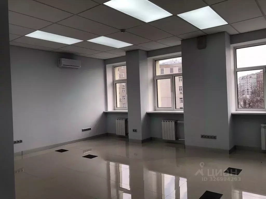 Офис в Москва Средний Овчинниковский пер., 12 (322 м) - Фото 2