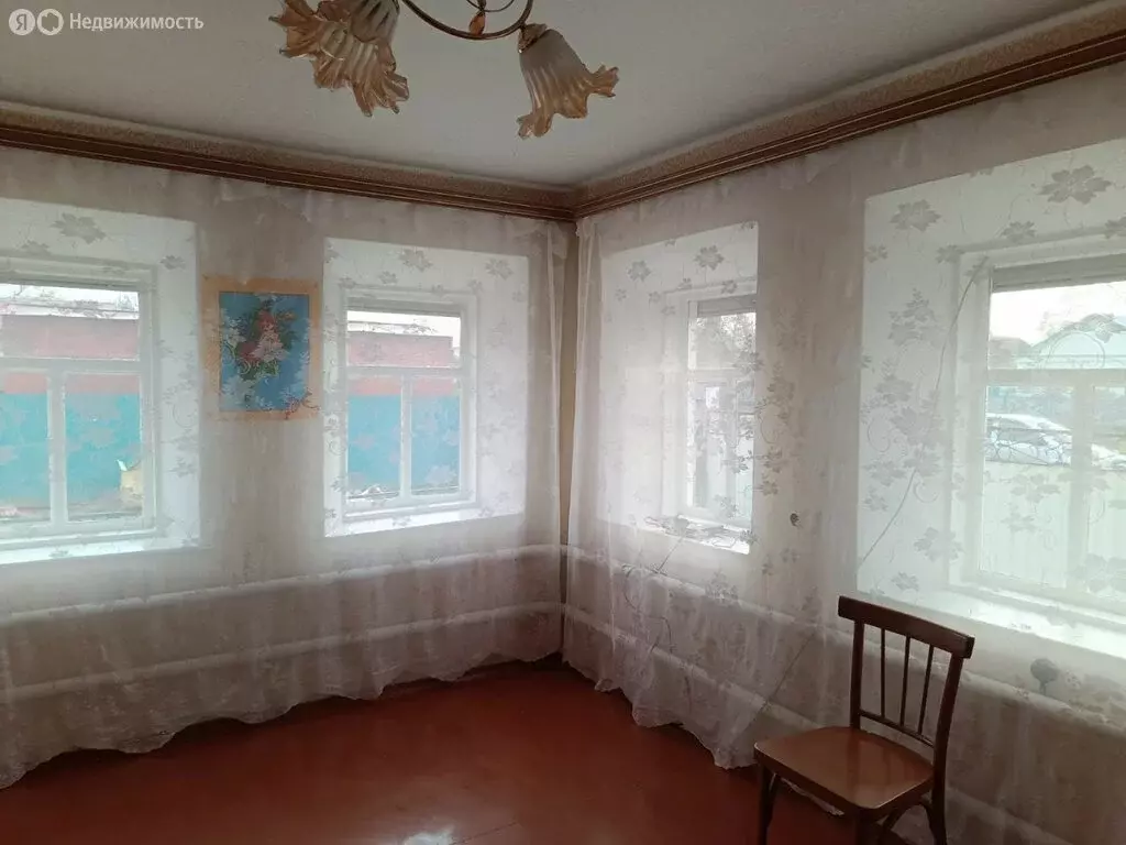 Дом в Новощербиновская, Ейская улица (40 м) - Фото 1
