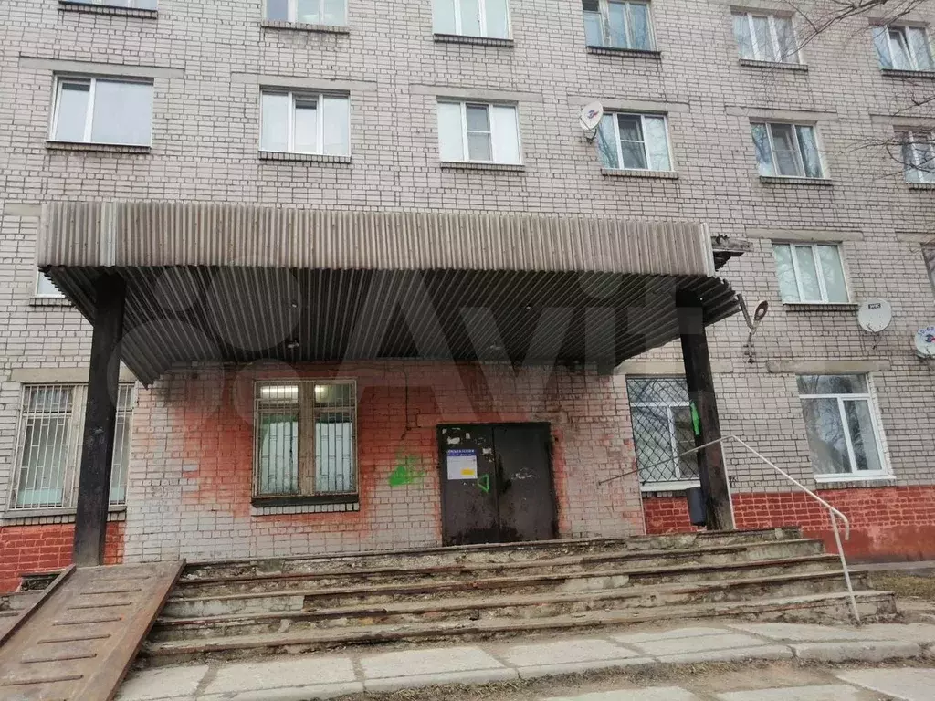 Комната 17 м в 5-к., 2/5 эт. - Фото 0