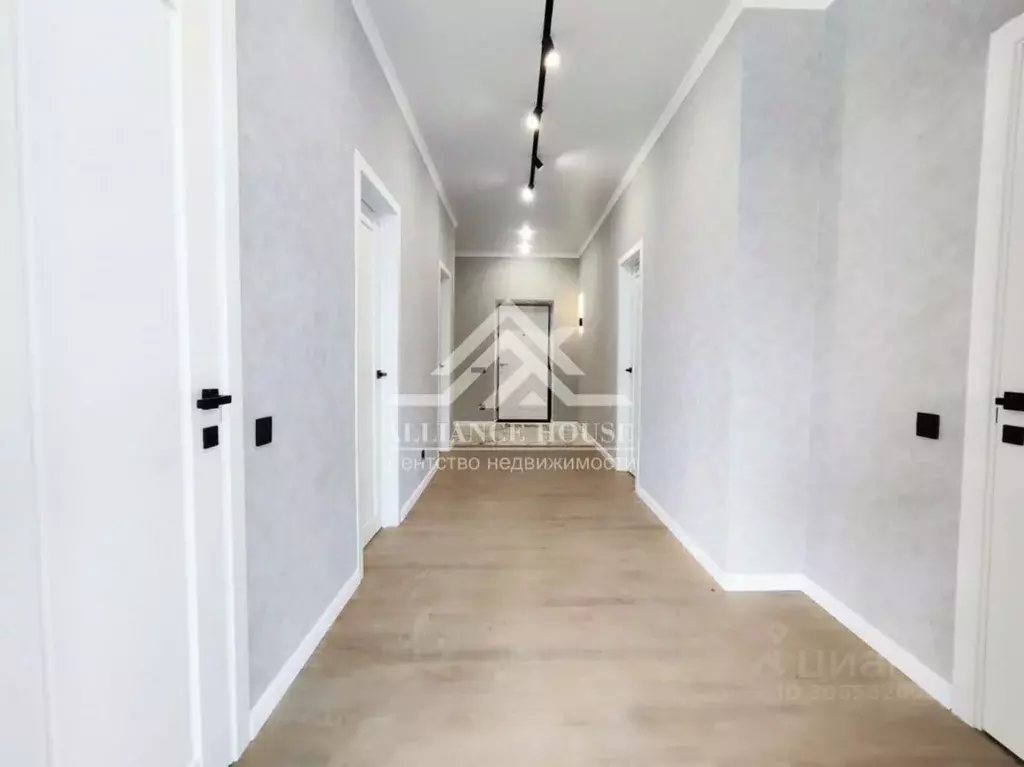 Дом в Татарстан, Лаишевский район, Никольское с/пос, с. Сапуголи, ... - Фото 1