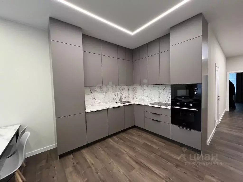 2-к кв. Тюменская область, Тюмень ул. Евгения Войнова, 7 (83.0 м) - Фото 1